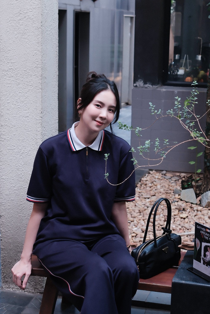 Mai Ngọc chia sẻ: "Mẹ bị đau gối đi lại khó khăn, bác sĩ bảo do tụt canxi sau sinh, nhưng vẫn cố gắng dành những điều tốt đẹp nhất cho em". p4.jpg