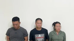 Bắt giữ 3 đối tượng xả thẳng chất thải bể phốt xuống sông Tô Lịch