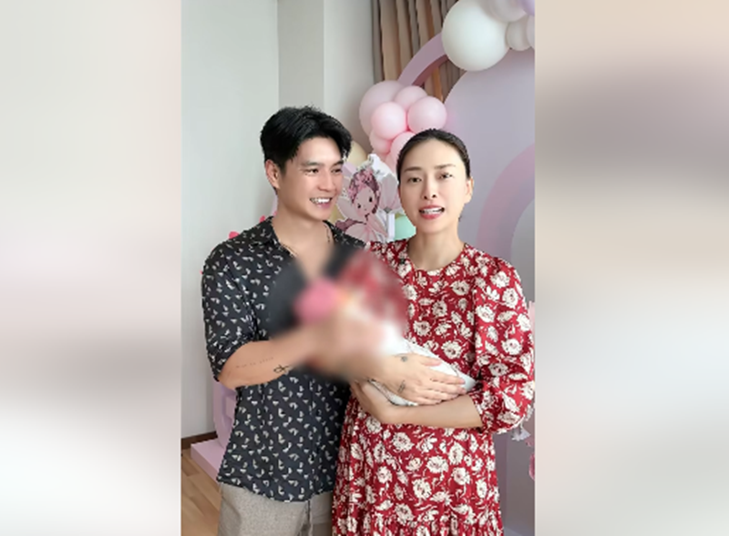 Vợ chồng Ngô Thanh Vân muốn tạo bất ngờ cho đại gia đình. Ảnh: FB Ngô Thanh Vân. van2.png