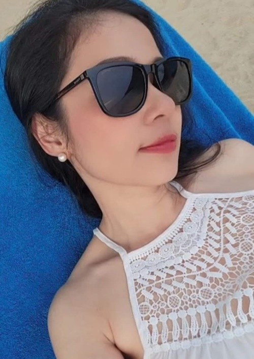 Việt Trinh chuộng phong cách kín đáo. Tuy nhiên, cô thi thoảng vẫn ăn mặc gợi cảm. Ảnh: FB Việt Trinh. vietrinh4.jpg