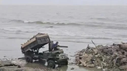 Xác định người đổ rác ra bãi biển nổi tiếng ở Thanh Hóa