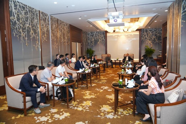 Buổi gặp mặt giữa ROX Group và Tập đoàn Sunwah trong khuôn khổ sự kiện