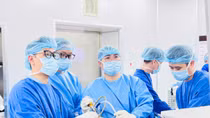 Vinmec Hải Phòng"giải cứu"khớp gối lỏng lẻo cho người phụ nữ bằng gân tự thân