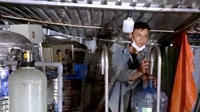 Cảnh báo: Nước máy “đội lốt” nước tinh khiết gây hại sức khỏe