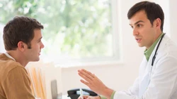 Sau 40 tuổi, nam giới đối mặt với những nguy cơ sức khỏe nào?