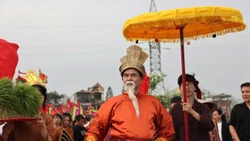 Phú Thọ tái hiện truyền thuyết Vua Hùng dạy dân cấy lúa