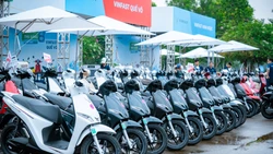 VinFastFeliz Lite: Xe máy điện thực dụng cho đô thị, chạy xe không cần bằng lái