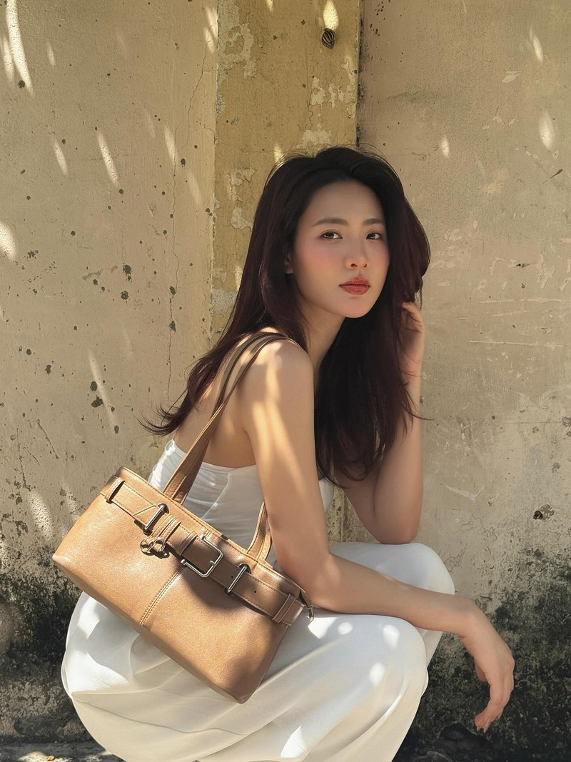Điểm khiến Minh Trang được yêu mến không chỉ là vẻ ngoài xinh đẹp mà còn nằm ở phong cách thời trang chuẩn nàng thơ. 3-7275.jpg