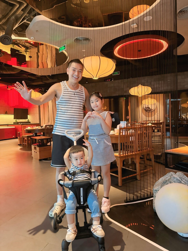 Nam diễn viên chia sẻ, điều khiến anh trân trọng nhất ở bạn gái chính là sự chân thành, giản dị và tình yêu cô dành cho gia đình. 2-8540.jpg