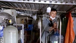 Cảnh báo: Nước máy “đội lốt” nước tinh khiết gây hại sức khỏe